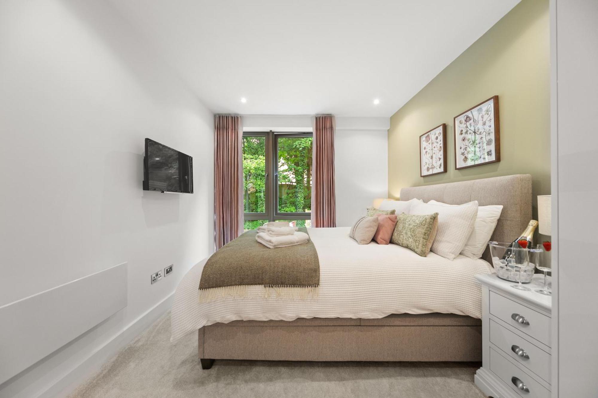 Springfield Fourteen Harrogate Room photo
