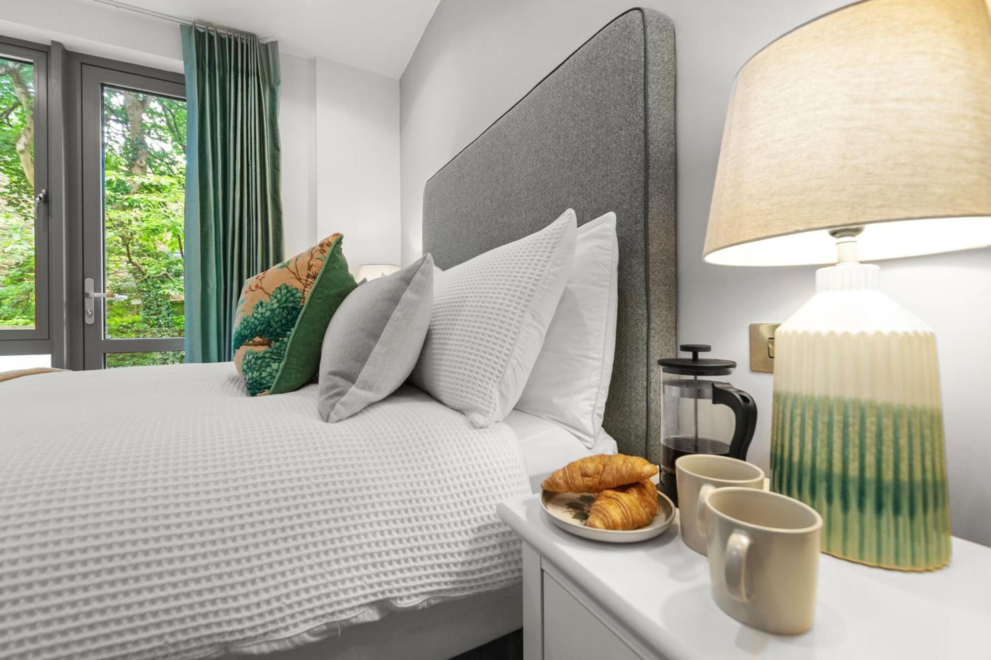 Springfield Fourteen Harrogate Room photo